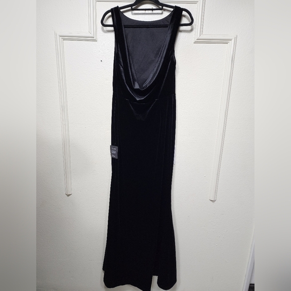 Lulus Ravishing Poise Black Velvet Cowl Back Sleeveless Maxi Dress Wedding - Picture 9 of 9